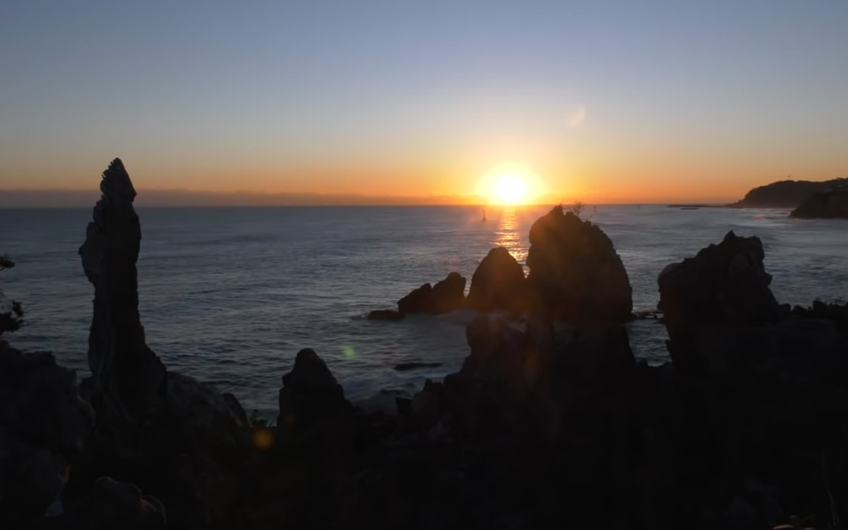 추암해변 일출.jpg